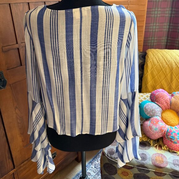 Altar'd State Long Sleeve Striped Tie-Hem Blouse Size XS - Picture 3 of 8